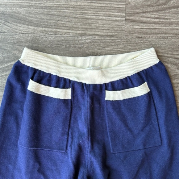 WAYF XS NWOT NAVY AND WHITE KNIT WIDE LEG PANTS - Picture 4 of 12